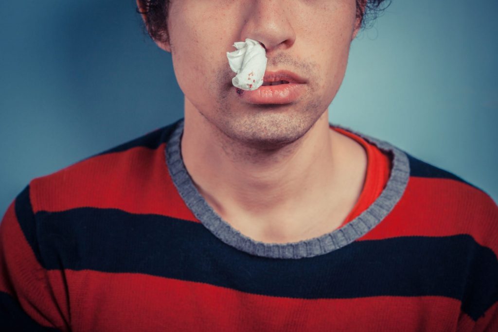 Sangramento no nariz: Por que isso acontece?